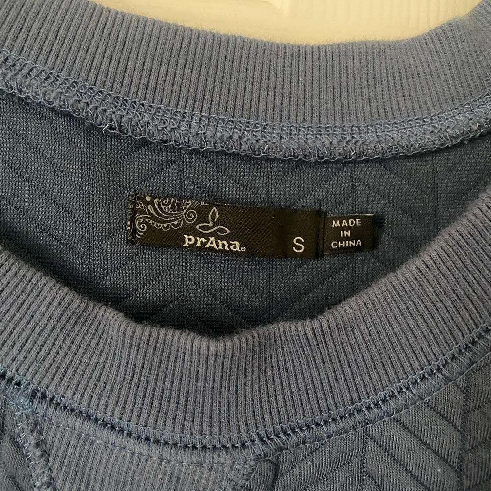 Prana top. - Picture 3 of 3